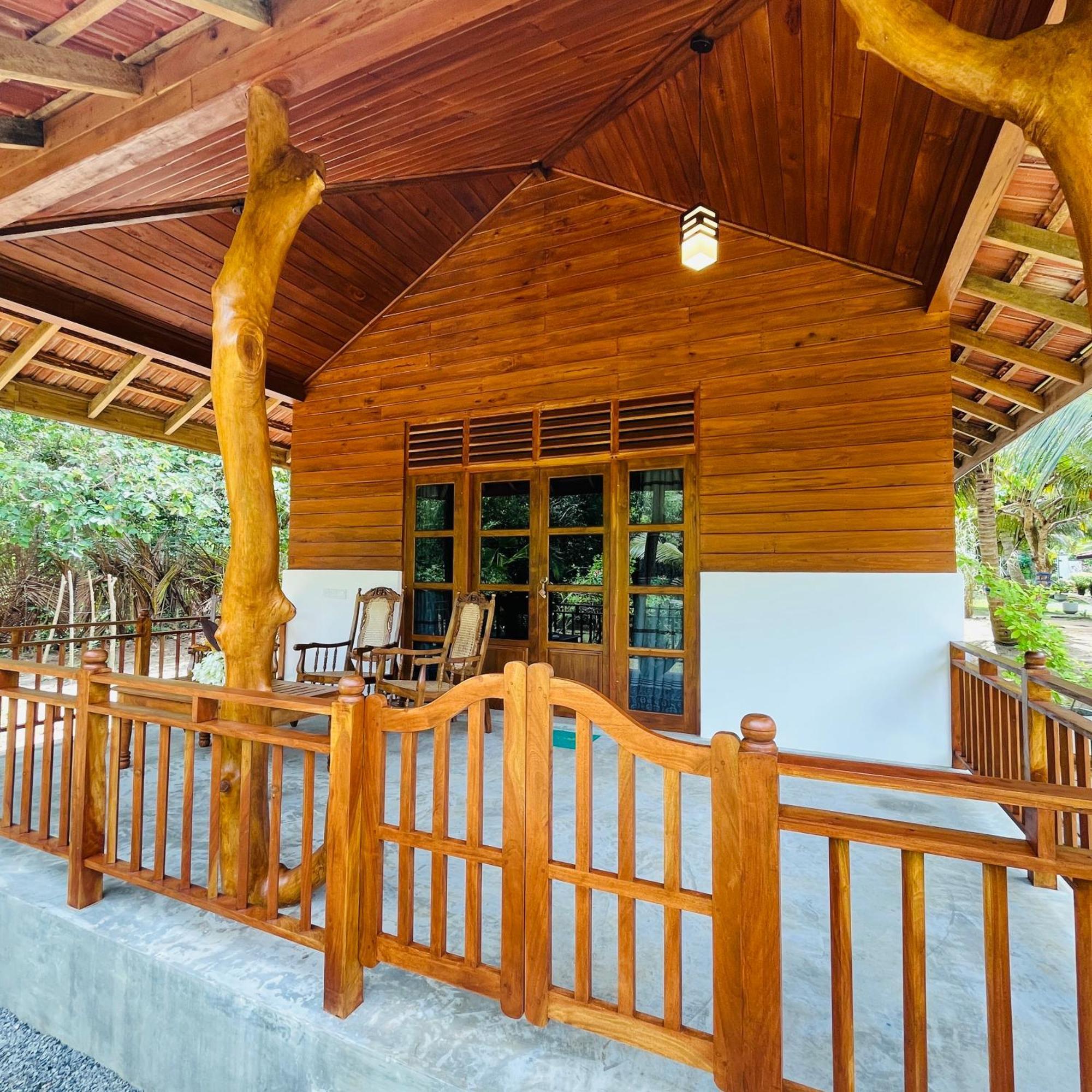 Hanguk Lanka Lagoon Villa Tangalle Bagian luar foto