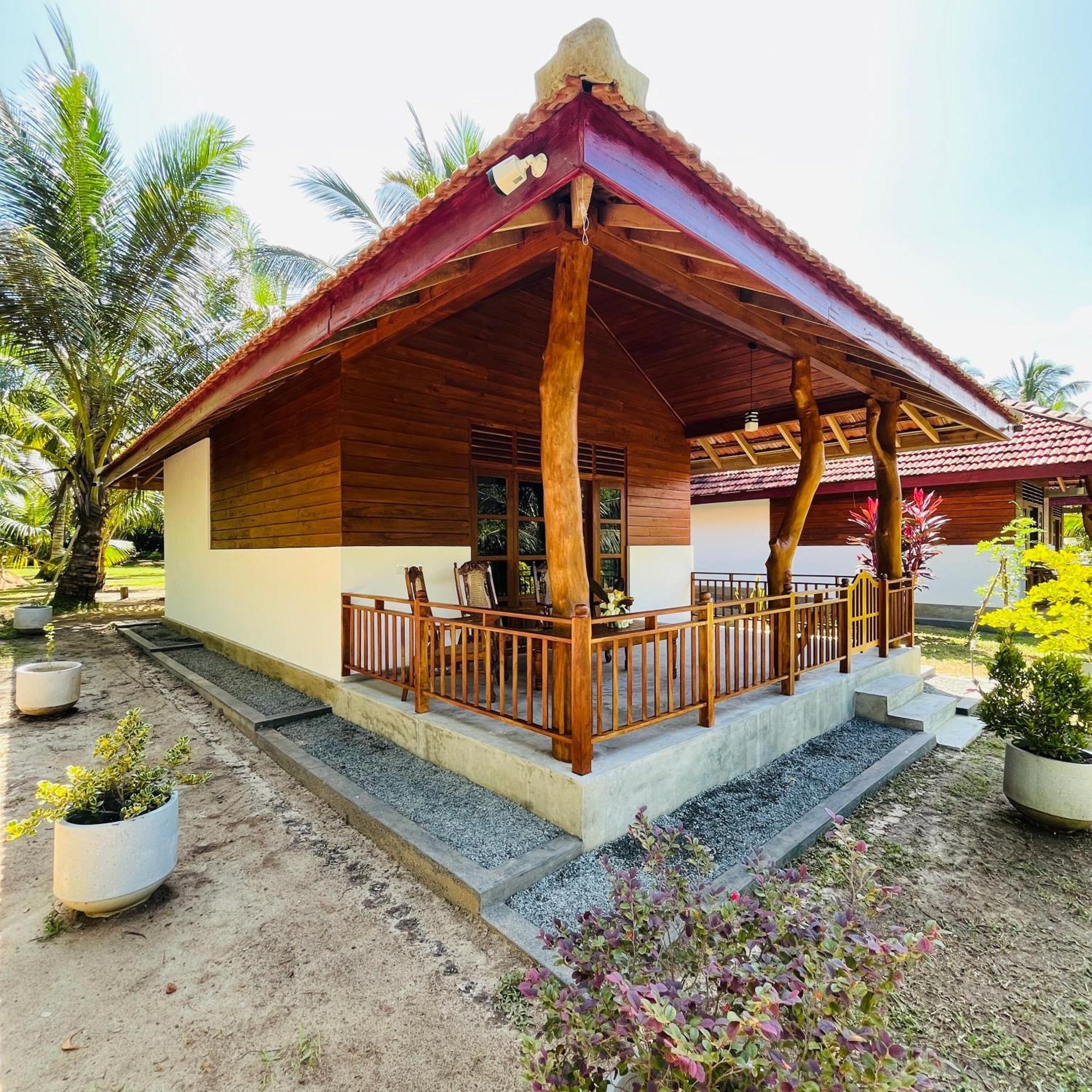 Hanguk Lanka Lagoon Villa Tangalle Bagian luar foto