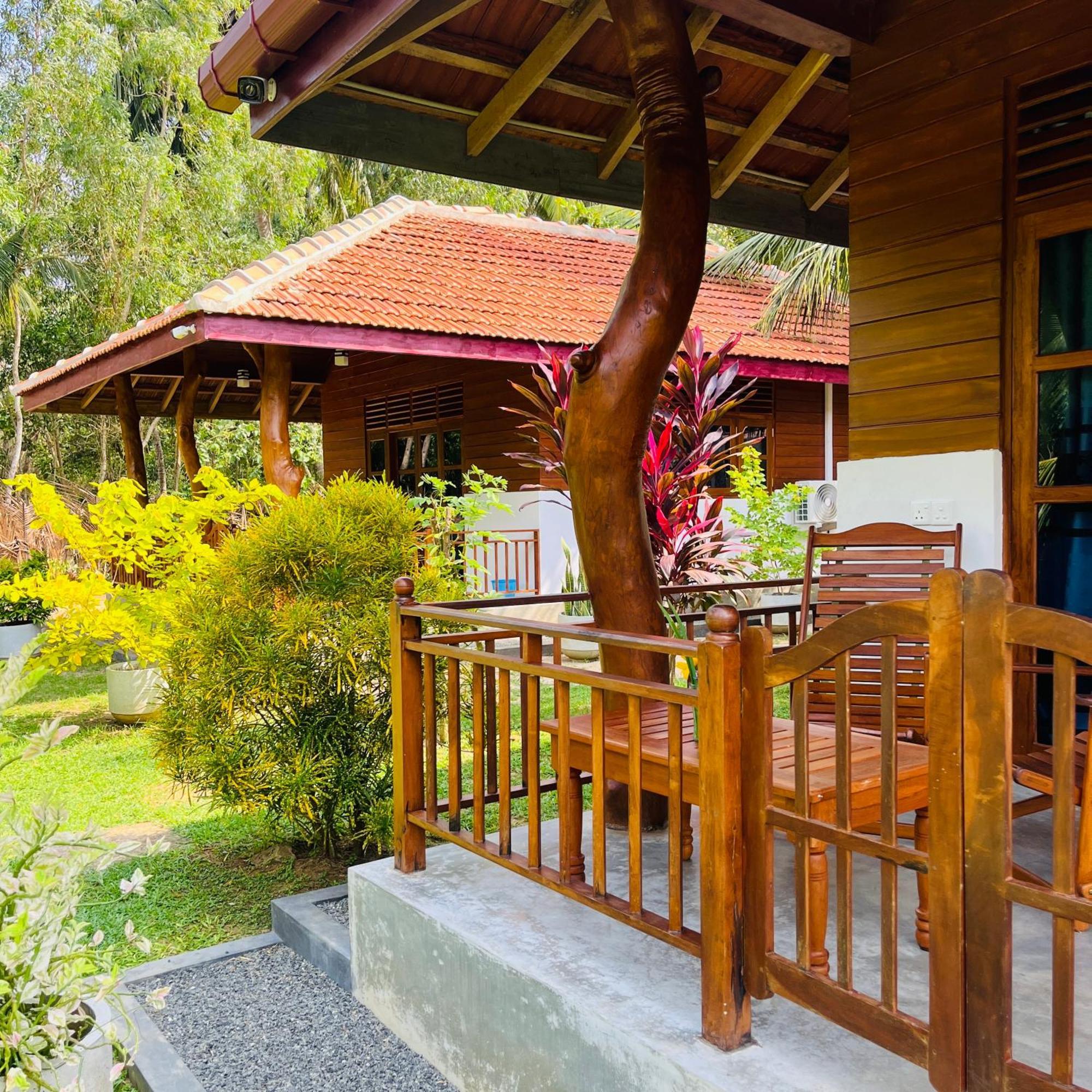 Hanguk Lanka Lagoon Villa Tangalle Bagian luar foto