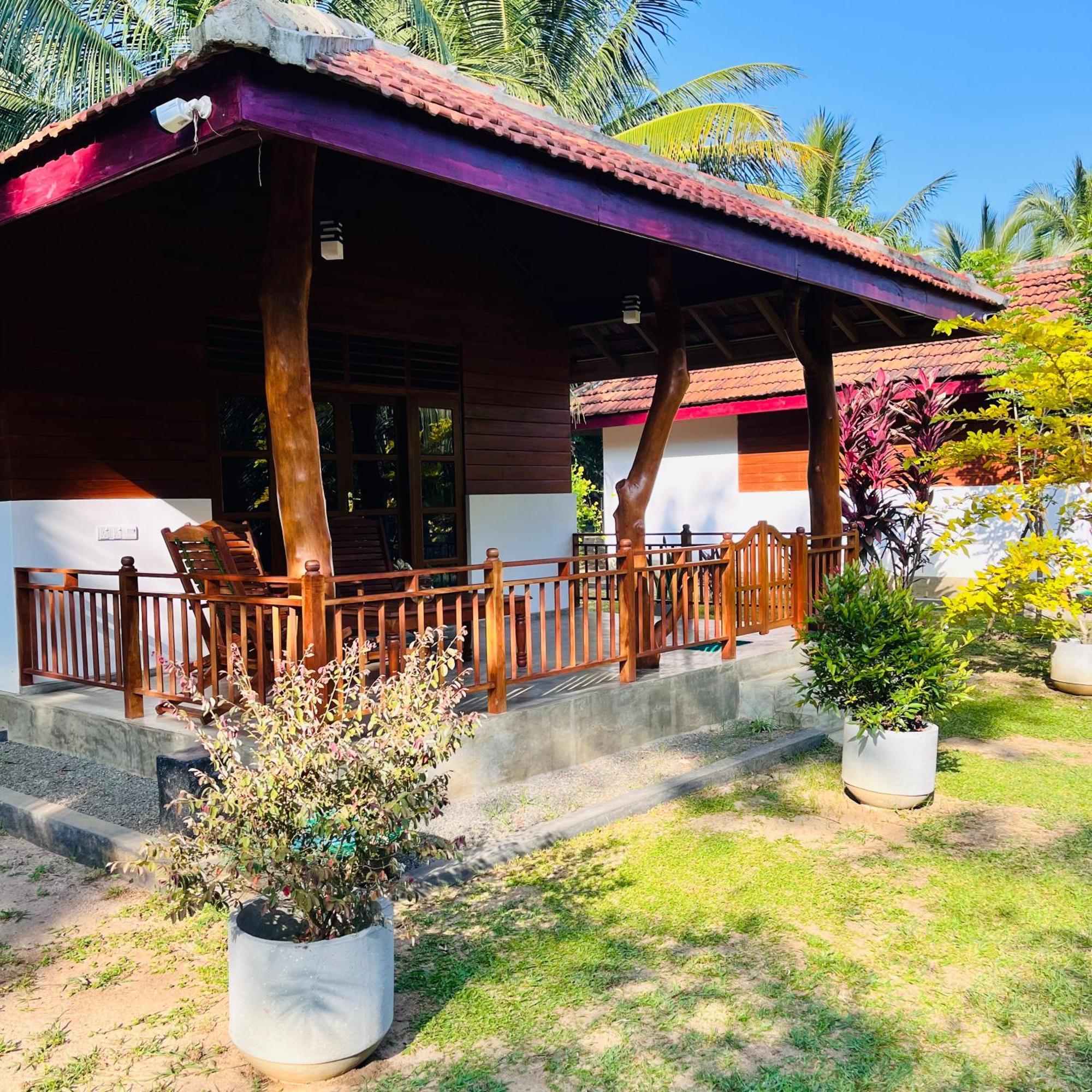 Hanguk Lanka Lagoon Villa Tangalle Bagian luar foto