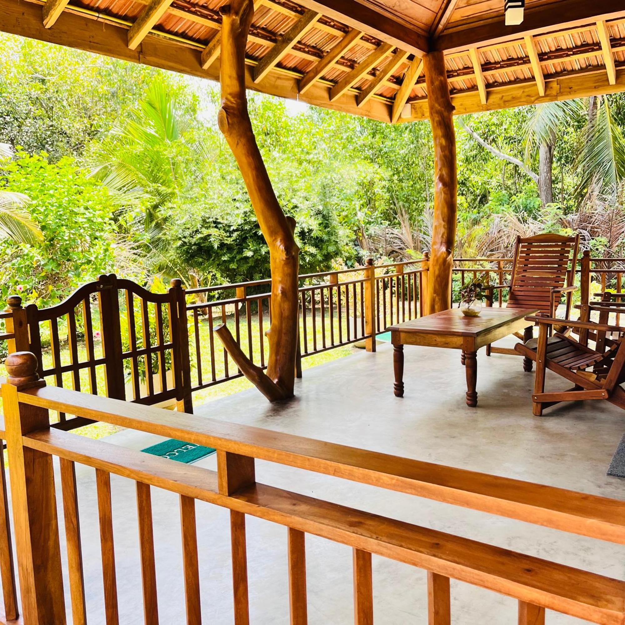 Hanguk Lanka Lagoon Villa Tangalle Bagian luar foto