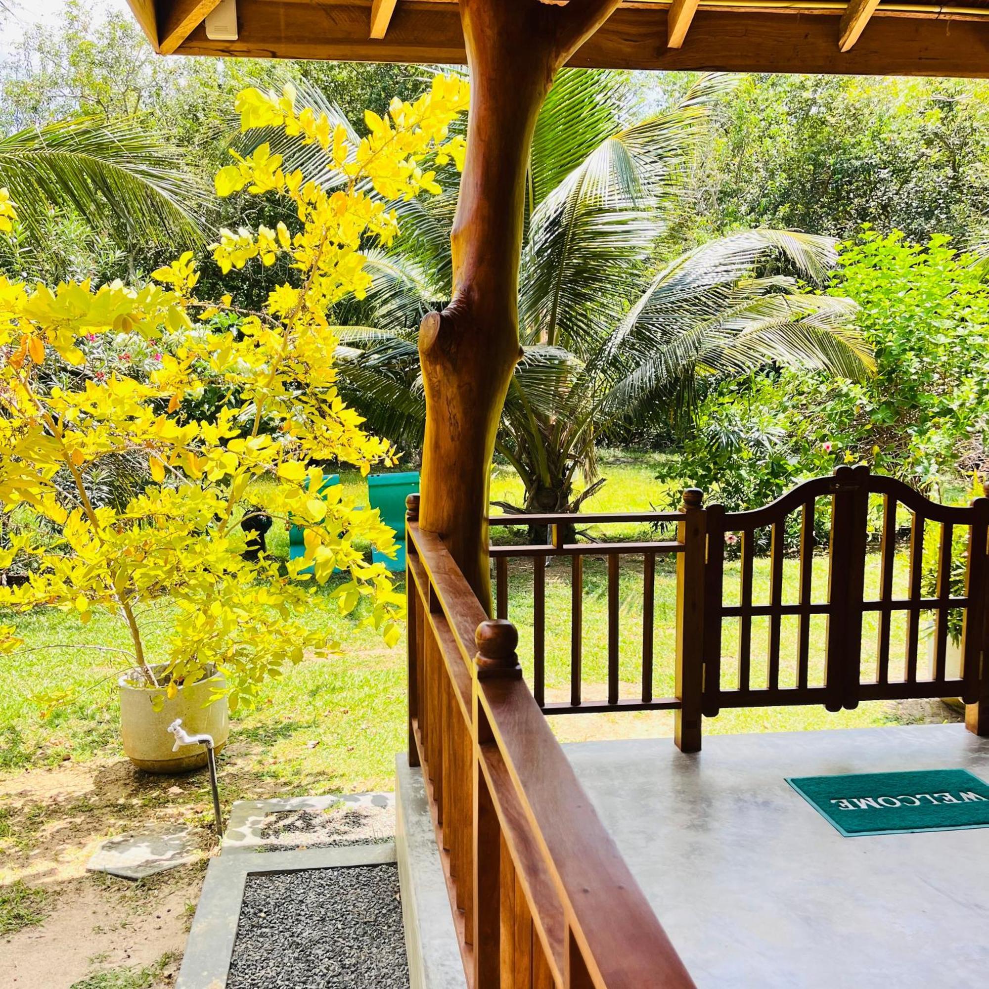 Hanguk Lanka Lagoon Villa Tangalle Bagian luar foto