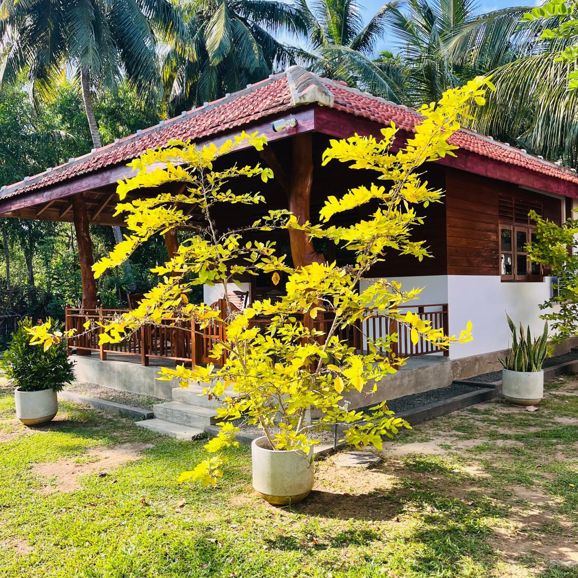 Hanguk Lanka Lagoon Villa Tangalle Bagian luar foto