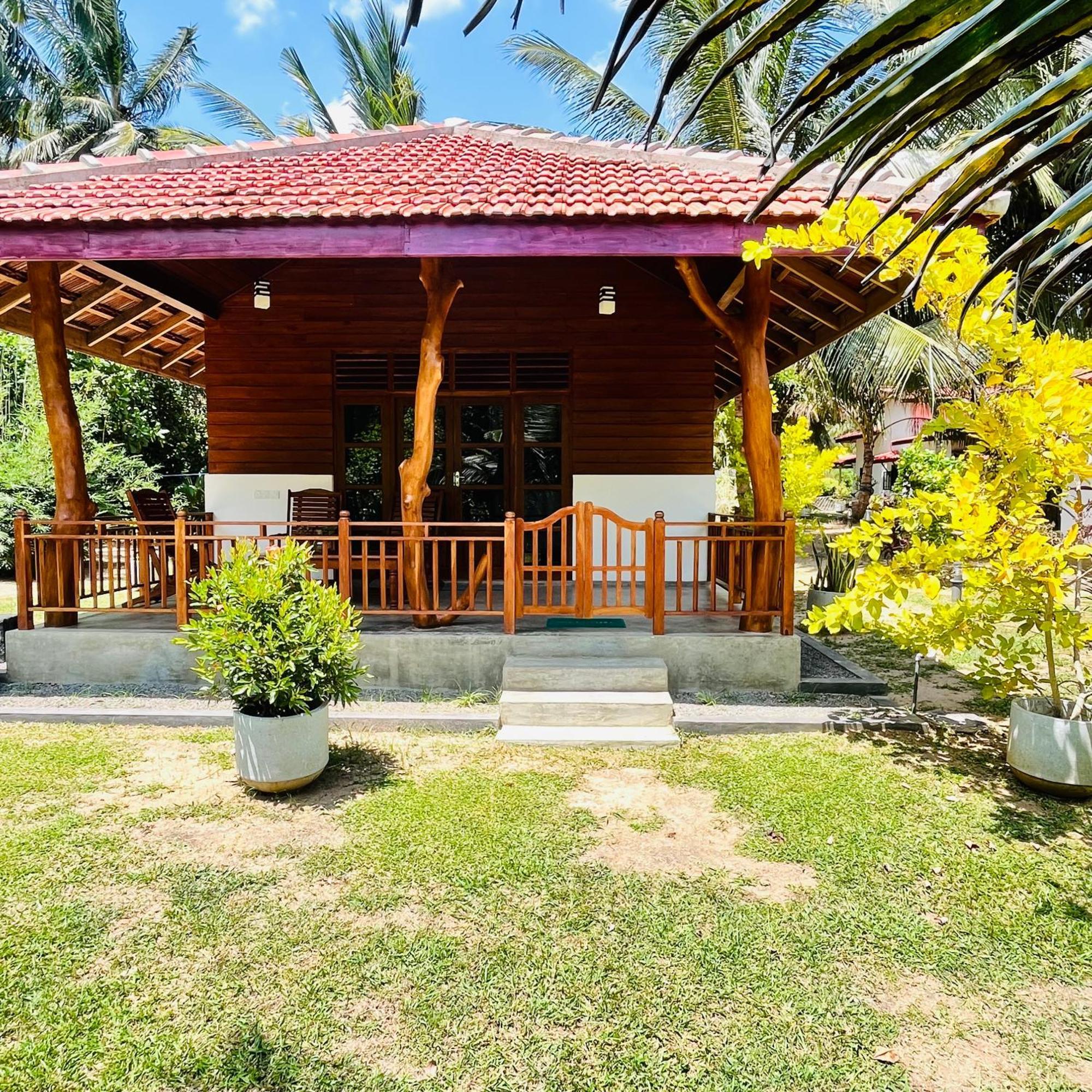 Hanguk Lanka Lagoon Villa Tangalle Bagian luar foto