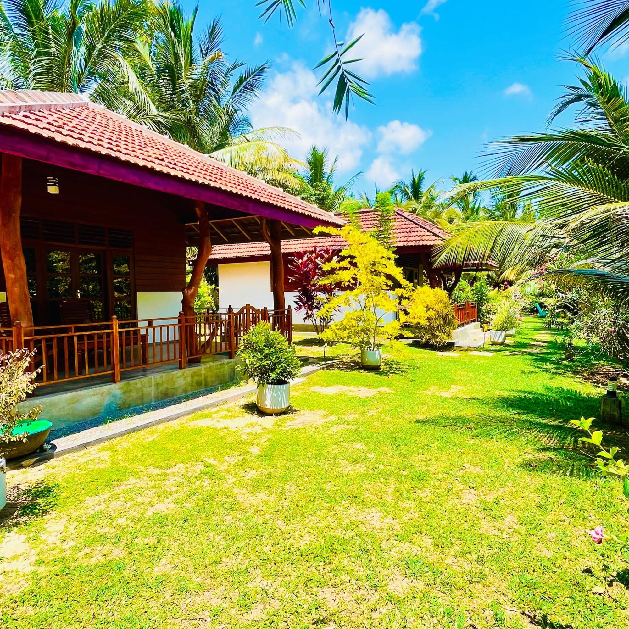 Hanguk Lanka Lagoon Villa Tangalle Bagian luar foto