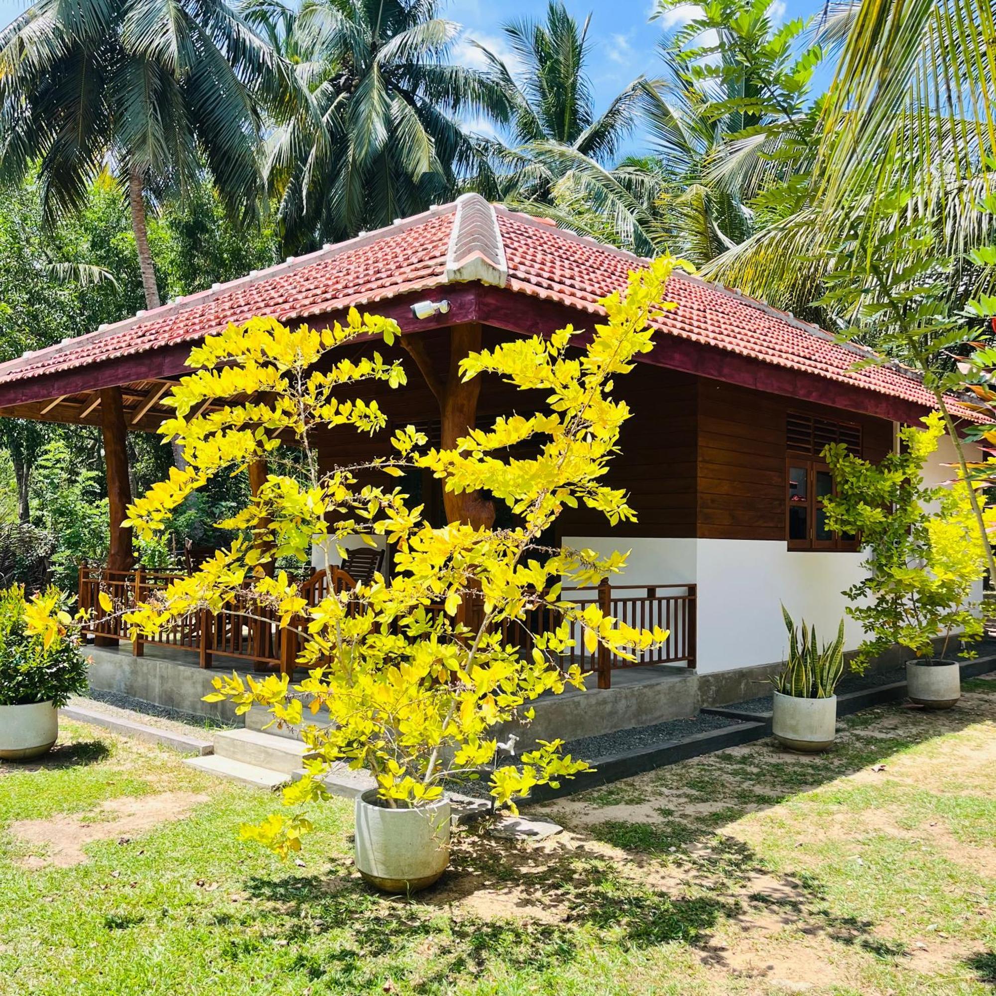 Hanguk Lanka Lagoon Villa Tangalle Bagian luar foto