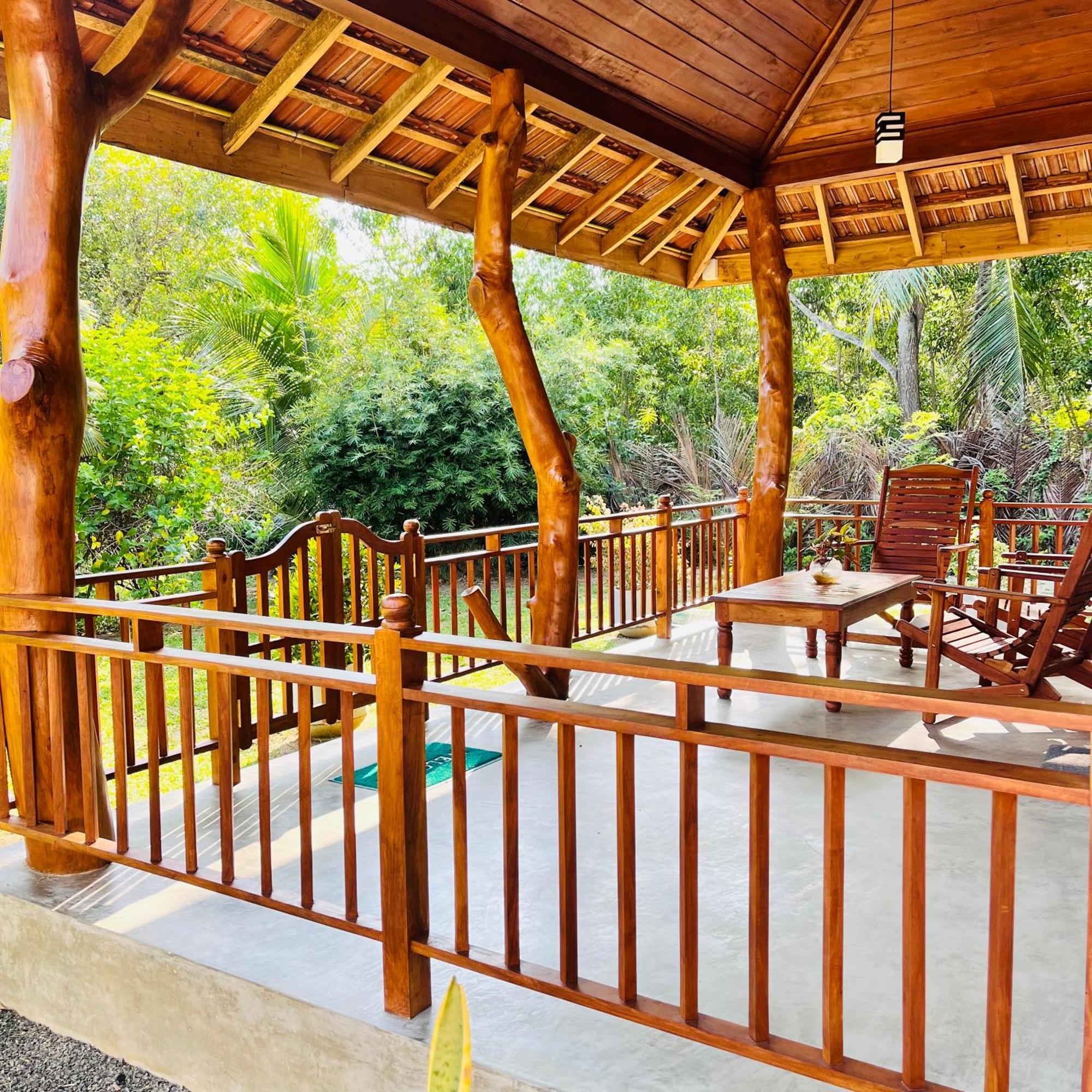 Hanguk Lanka Lagoon Villa Tangalle Bagian luar foto
