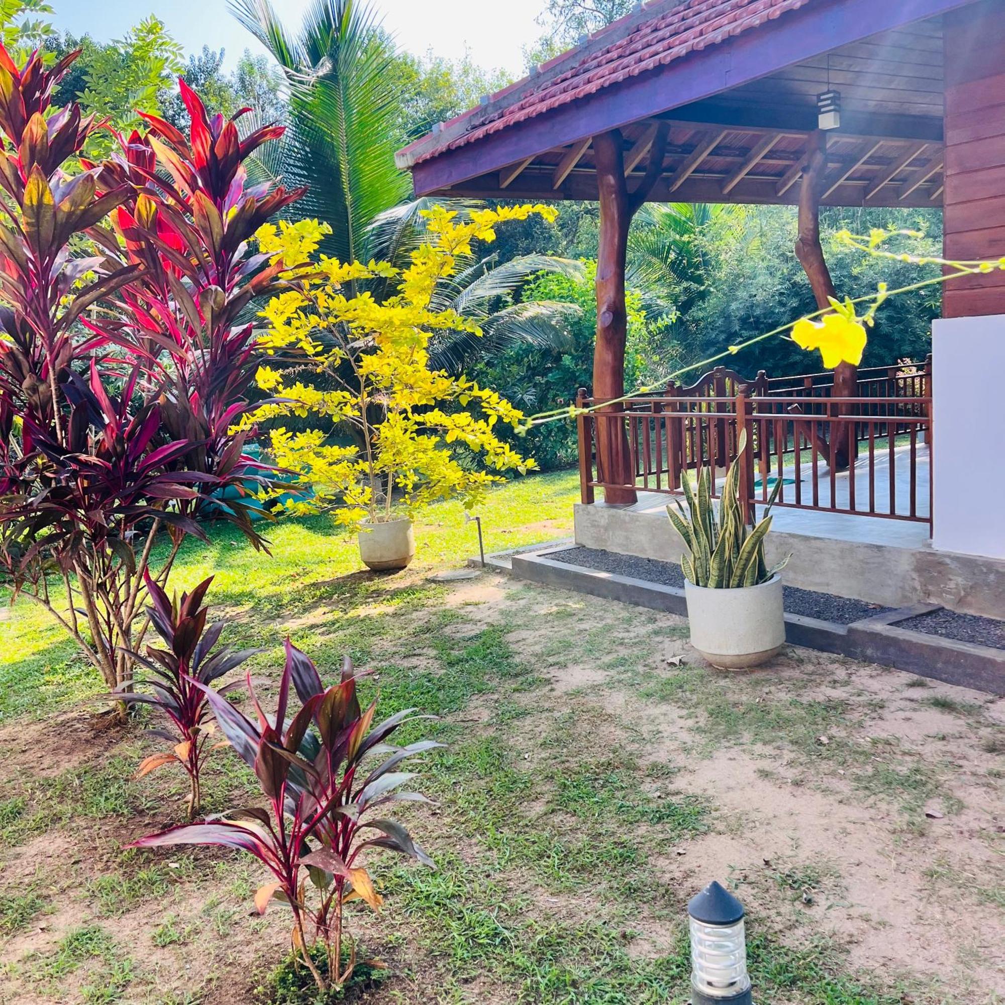 Hanguk Lanka Lagoon Villa Tangalle Bagian luar foto